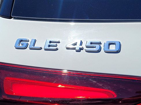 Used 2024 Mercedes-Benz GLE 450 4MATIC image 11