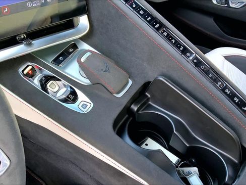 Used 2023 Chevrolet Corvette Stingray Premium Conv w/ Z51 Performance Package image 14