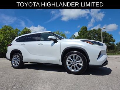 Used 2023 Toyota Highlander Limited
