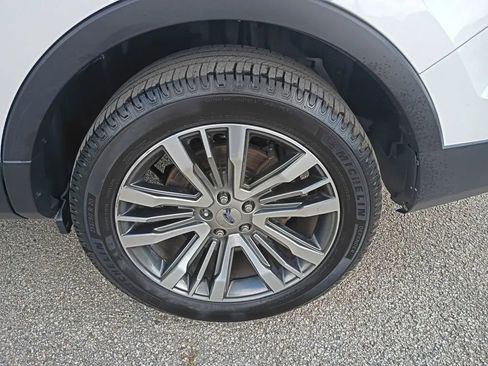 Used 2017 Ford Explorer Platinum image 26