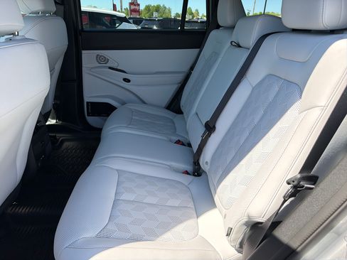 Used 2026 Jeep Cherokee Overland w/ Advanced Pro Tech Group AWD/4WD image 13