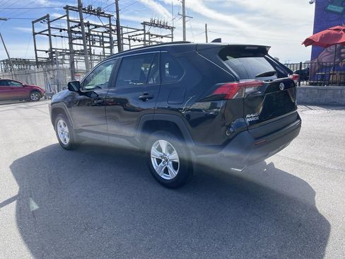 Used 2020 Toyota RAV4 XLE w/ Convenience Package AWD/4WD image 3