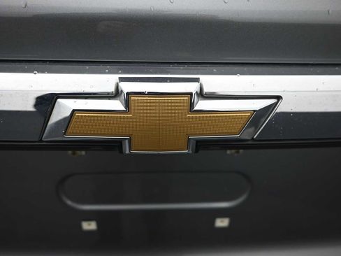 Used 2023 Chevrolet Traverse LT FWD image 29