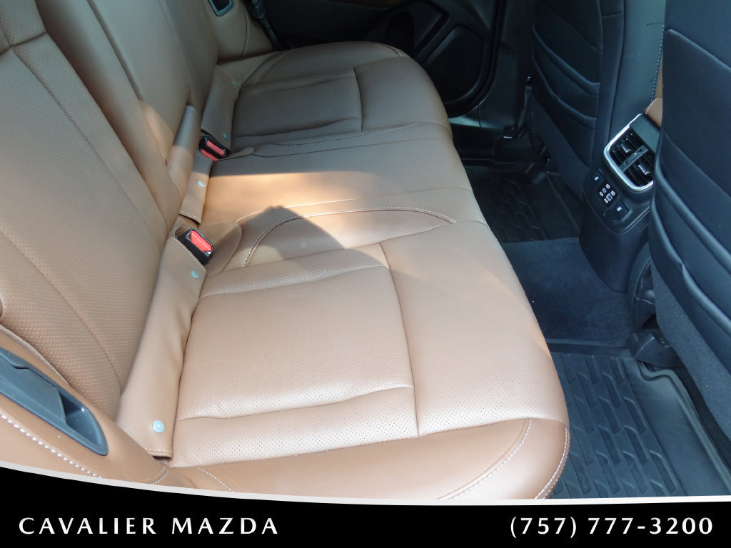 Used 2025 Subaru Outback Touring XT AWD/4WD image 15