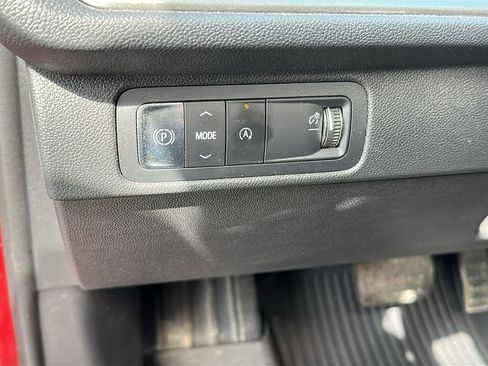 Used 2024 Chevrolet Traverse LT w/ Trailering Package image 16