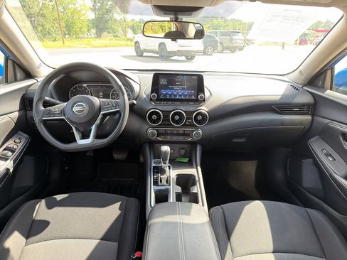 Used 2023 Nissan Sentra SV FWD image 17