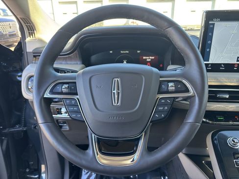 Certified 2022 Lincoln Nautilus Reserve w/ Luxury Package image 21