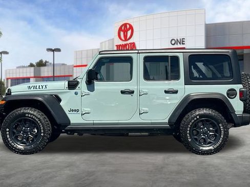 Used 2023 Jeep Wrangler Unlimited AWD/4WD image 8