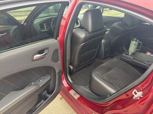 Used 2017 Dodge Charger R/T image 23