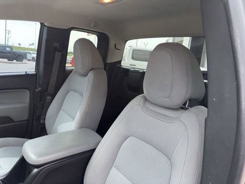 Used 2020 Chevrolet Colorado W/T RWD image 9