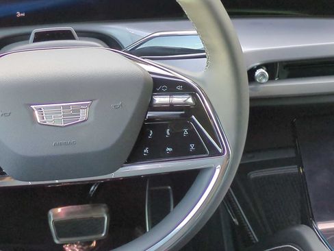 Used 2026 Cadillac Vistiq Sport AWD/4WD image 16