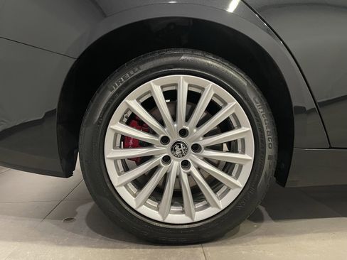 Used 2023 Alfa Romeo Giulia Sprint AWD/4WD image 9