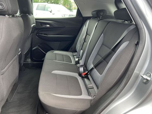 Used 2023 Chevrolet TrailBlazer LS FWD image 12