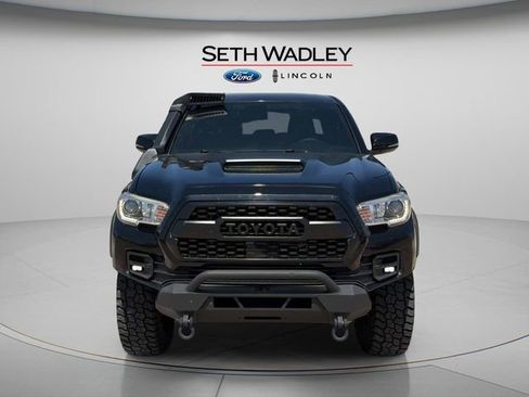 Used 2019 Toyota Tacoma TRD Pro AWD/4WD image 2