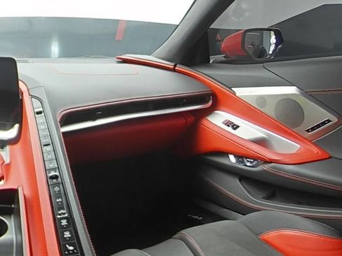 Used 2023 Chevrolet Corvette Stingray Premium Conv w/ Z51 Performance Package RWD image 15
