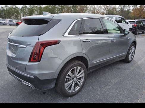 Certified 2025 Cadillac XT5 Premium Luxury w/ Technology Package image 4