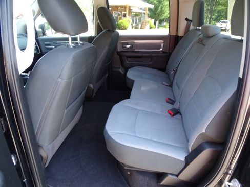 Used 2021 RAM 1500 4x4 Crew Cab Classic SLT w/ Luxury Group image 30
