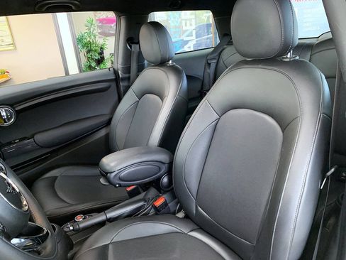 Used 2020 MINI Cooper 2-Door Hardtop FWD image 14