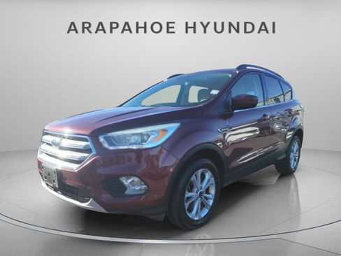 Used 2018 Ford Escape SEL image 3