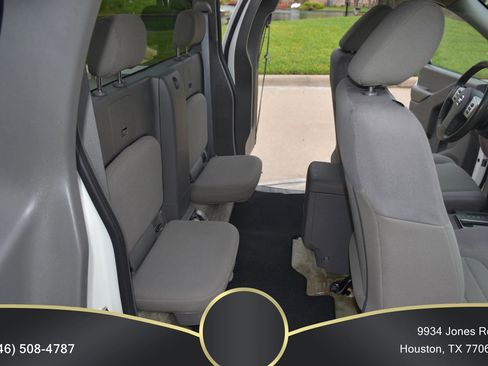 Used 2018 Nissan Frontier S RWD image 9
