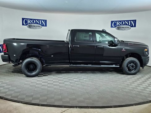 New 2026 RAM 3500 Tradesman AWD/4WD image 31