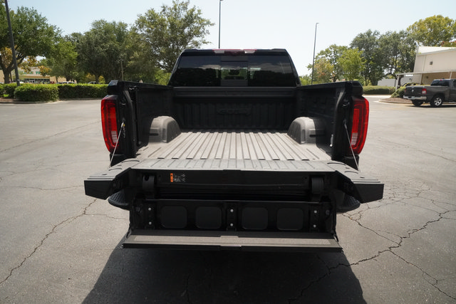 Used 2024 GMC Sierra 1500 AT4 w/ Technology Package AWD/4WD image 12