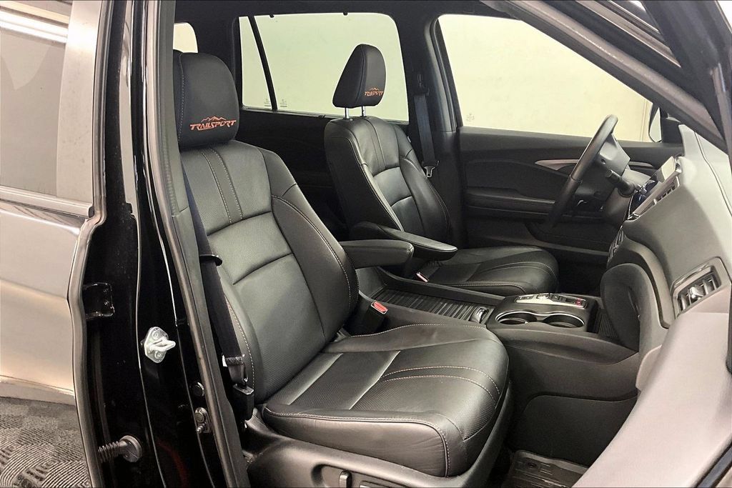 Used 2022 Honda Passport TrailSport image 6