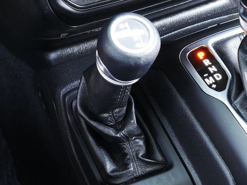 Used 2021 Jeep Gladiator Sport AWD/4WD image 45