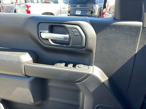 Used 2023 Chevrolet Silverado 1500 Custom Trail Boss w/ LPO, Dark Essentials Package AWD/4WD image 27