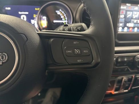 Used 2023 Jeep Wrangler Unlimited w/ Cold Weather Group AWD/4WD image 34