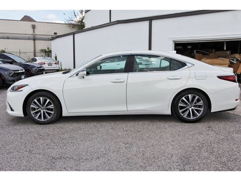 Used 2020 Lexus ES 350 w/ Premium Package image 4