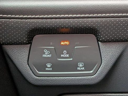 Used 2025 Volkswagen Atlas Cross Sport SEL Premium R-Line AWD/4WD image 15