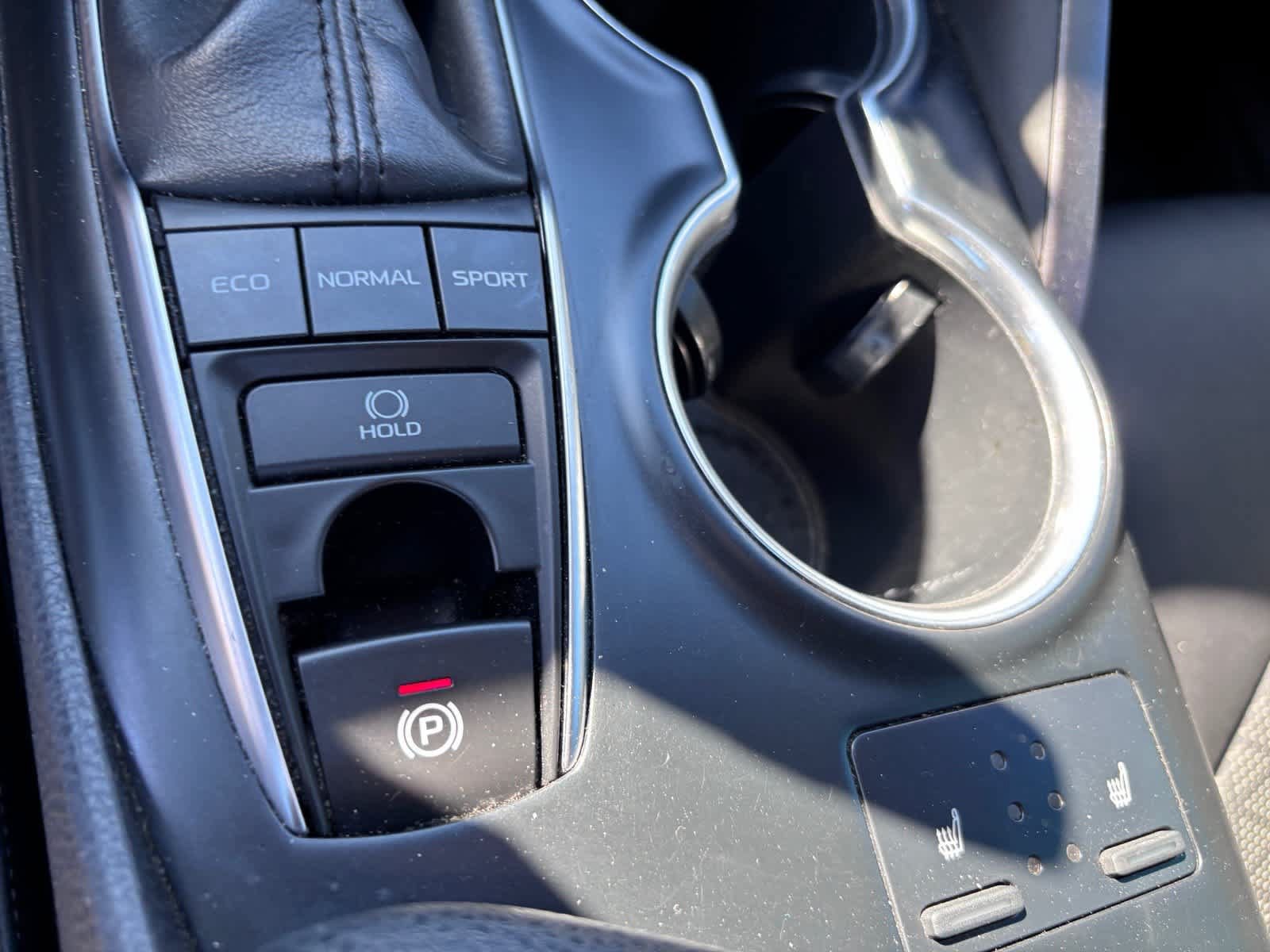 Used 2018 Toyota Camry XSE FWD image 22