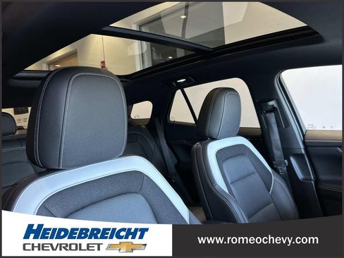 Used 2024 Chevrolet Blazer EV LT AWD/4WD image 35