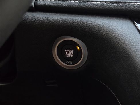 New 2026 Chrysler Pacifica Limited w/ S Appearance Package image 21