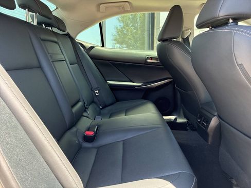 Used 2017 Lexus IS 300 AWD w/ Navigation System Package image 11