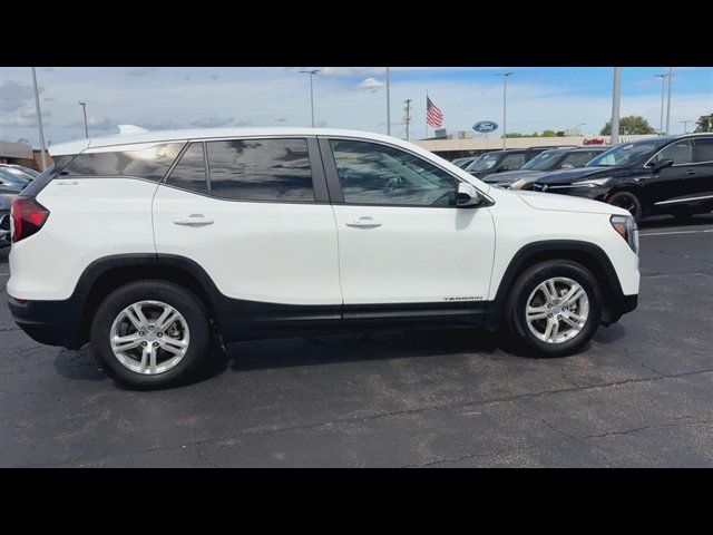 Certified 2024 GMC Terrain SLE FWD image 9