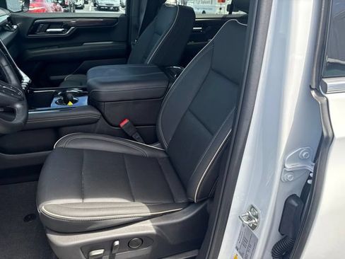 Used 2026 GMC Yukon Elevation w/ LPO, Floor Liner Package RWD image 9