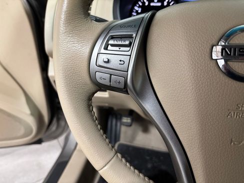 Used 2014 Nissan Altima 2.5 SV image 21