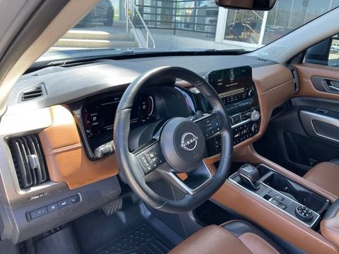 Used 2024 Nissan Pathfinder Platinum w/ Cargo Package AWD/4WD image 7