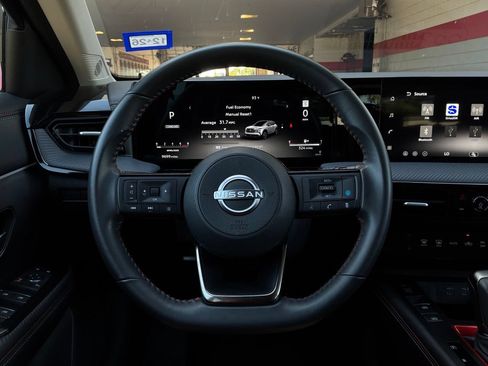 Used 2026 Nissan Kicks SR FWD image 32