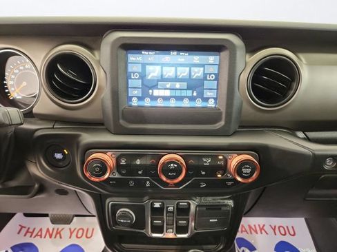 Used 2021 Jeep Wrangler Unlimited Sport AWD/4WD image 18