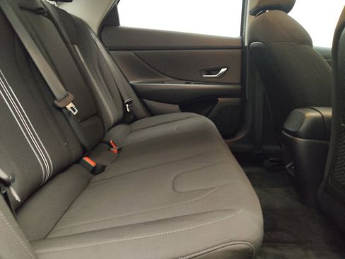 Used 2024 Hyundai Elantra SEL w/ Convenience Package FWD image 19