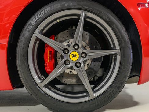 Used 2013 Ferrari 458 Spider RWD image 22