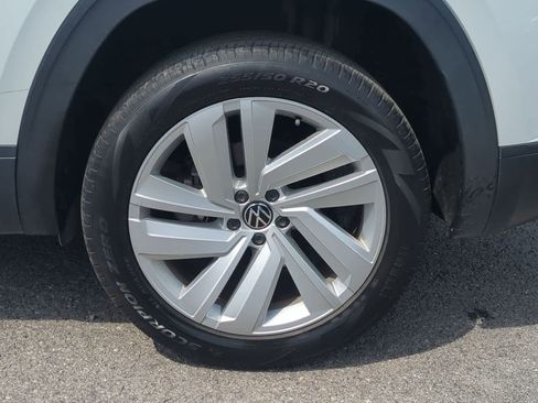 Used 2021 Volkswagen Atlas Cross Sport SE w/ Panoramic Sunroof Package image 13