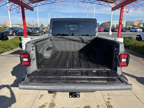 Used 2021 Jeep Gladiator Overland w/ Popular Equipment Package image 22