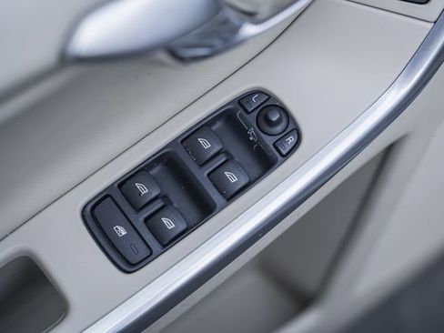 Used 2015 Volvo XC60 T6 w/ Proximity Package image 42