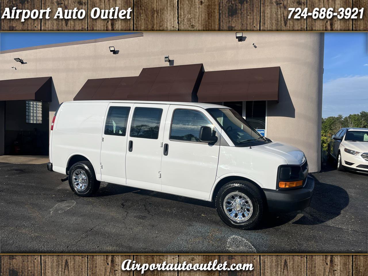 Used 2011 Chevrolet Express 1500 AWD image 1
