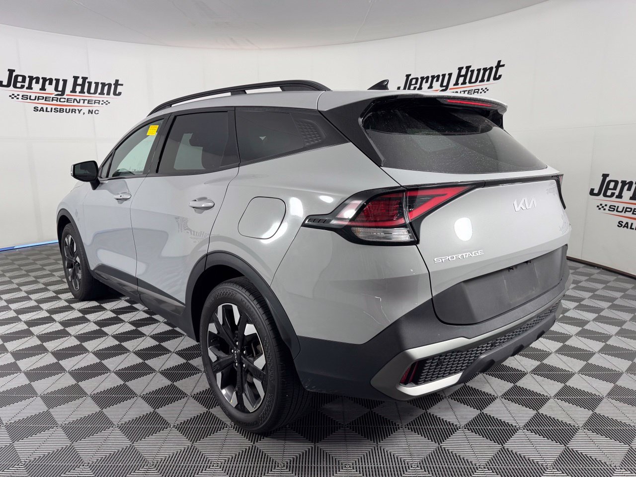 Used 2023 Kia Sportage X-Line w/ X-Line Premium Package AWD/4WD image 9