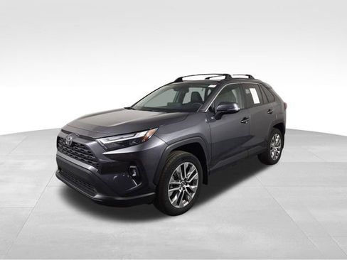 Used 2023 Toyota RAV4 XLE Premium image 2